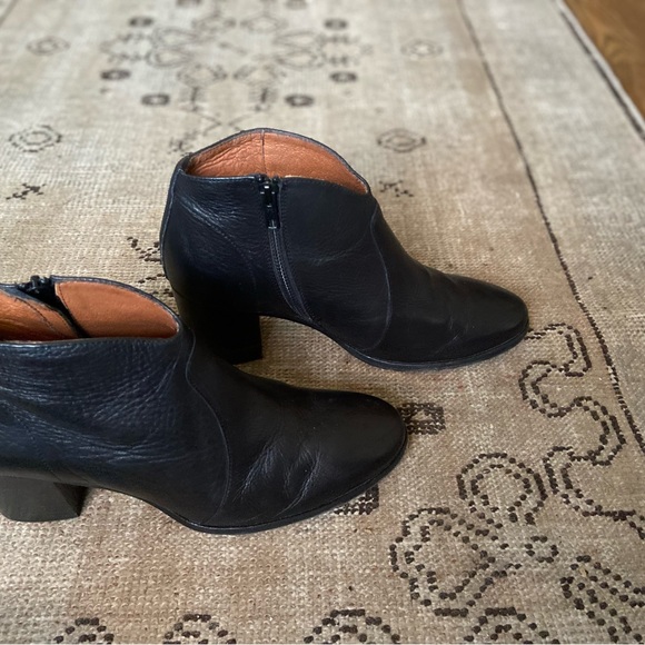 Frye Nora Bootie size 9.5 - Picture 3 of 7